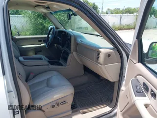 2003 Chevrolet Suburban LS with VIN 3GNEC16ZX3G103393, listed as a IAAI auction lot 42679046 with 316,490 mi miles and . Bid and sale history available at DreamBid. Image 5.