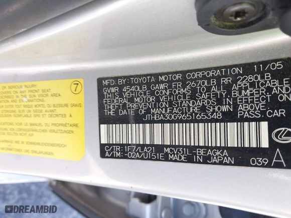 2006 Lexus ES 330 with VIN JTHBA30G965165348, listed as a IAAI auction lot 40218944 with 208,594 mi miles. Bid and sale history available at carsss.com. Image 9.