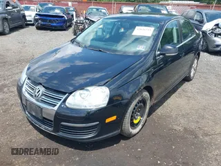2010 Volkswagen Jetta SE with VIN 3VWRZ7AJ3AM024737, listed as a IAAI auction lot 42626711 with 132,754 mi miles and . Bid and sale history available at DreamBid. Image 6.
