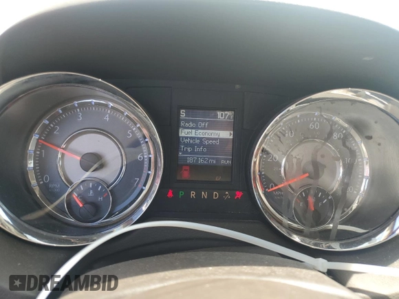 2014 Chrysler Town & Country Limited with VIN 2C4RC1GG1ER307701, listed as a Copart auction lot 48158254 with 187,162 mi miles and Salvage Title. Bid and sale history available at DreamBid. Image 9.