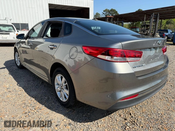 2016 Kia Optima LX with VIN 5XXGT4L38GG025577, listed as a Copart auction lot 52939195 with 97,261 mi miles and Clean Title. Bid and sale history available at carsss.com. Image 3.