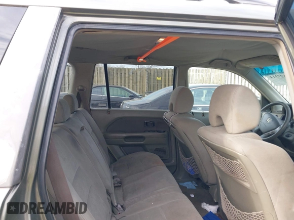 2007 Honda Pilot EX with VIN 5FNYF18467B011322, listed as a IAAI auction lot 41827314 with 253,222 mi miles. Bid and sale history available at carsss.com. Image 8.