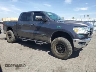 2019 Ram 1500 Big Horn z VIN 1C6RREFT7KN650890, wystawiony jako Copart lot #57596005 z przebiegiem 75 711 mil mil oraz Szkoda całkowita • Salvage title. Historia ofert i sprzedaży dostępna na DreamBid. Obrazek 4.
