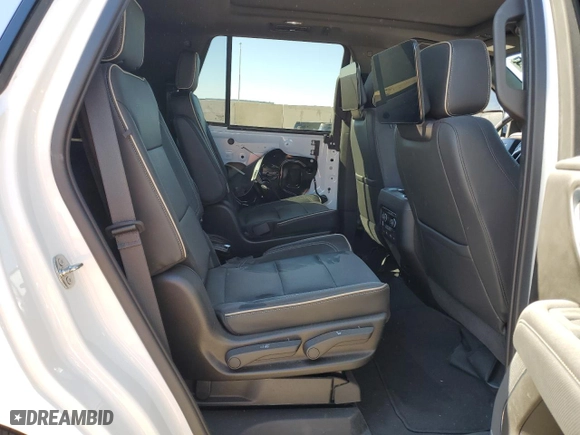2021 Chevrolet Tahoe Premier with VIN 1GNSKSKD9MR206053, listed as a Copart auction lot 41525784 with 21,066 mi miles and Clean Title. Bid and sale history available at carsss.com. Image 10.
