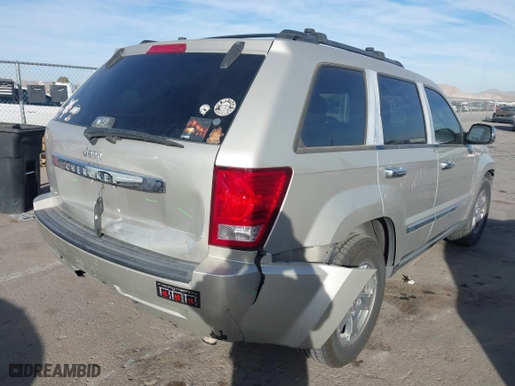 2007 Jeep Grand Cherokee Laredo with VIN 1J8GS48KX7C526661, listed as a IAAI auction lot 41481024 with 177,688 mi miles. Bid and sale history available at carsss.com. Image 4.