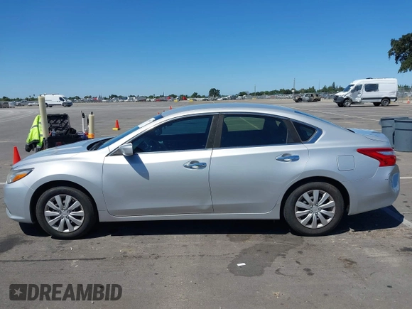 2016 Nissan Altima S z VIN 1N4AL3AP2GN316463, wystawiony jako IAAI lot #42339307 z przebiegiem 101 857 mil mil oraz . Historia ofert i sprzedaży dostępna na DreamBid. Obrazek 14.