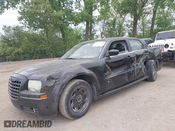 2005 Chrysler 300 Touring z VIN 2C3JA53G15H155185, wystawiony jako IAAI lot #42243504 z przebiegiem 176 557 mil mil oraz . Historia ofert i sprzedaży dostępna na DreamBid. Obrazek 6.