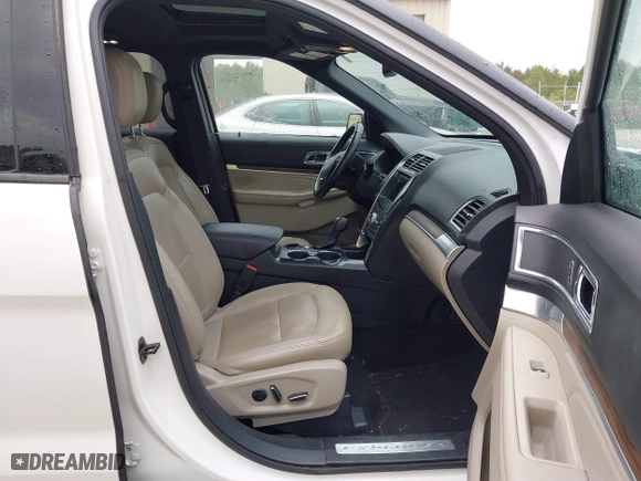 2018 Ford Explorer Limited with VIN 1FM5K7FH8JGC63234, listed as a IAAI auction lot 40434875 with 126,394 mi miles. Bid and sale history available at carsss.com. Image 5.