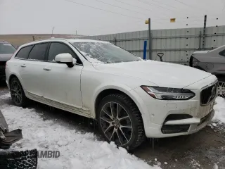 2017 Volvo V90 with VIN YV4A22NL5H1006909, listed as a Copart auction lot 45657175 with 70,049 mi miles and Salvage title. Bid and sale history available at DreamBid. Image 4.