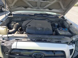 2006 Toyota Tacoma PreRunner z VIN 5TEJU62N66Z235712, wystawiony jako IAAI lot #42102058 z przebiegiem 264 012 mil mil oraz . Historia ofert i sprzedaży dostępna na DreamBid. Obrazek 10.