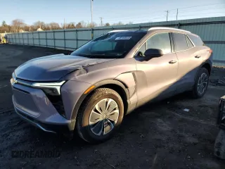 2024 Chevrolet Blazer EV eAWD LT z VIN 3GNKDBRJ3RS217088, wystawiony jako Copart lot #48150655 z przebiegiem 1777 mil mil oraz Szkody całkowita. Historia ofert i sprzedaży dostępna na DreamBid. Obrazek 1.