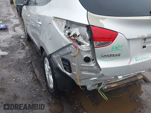 2011 Hyundai Tucson Limited with VIN KM8JUCAC9BU200367, listed as a IAAI auction lot 41867617 with 228,456 mi miles and . Bid and sale history available at DreamBid. Image 13.
