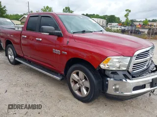2015 Ram 1500 Lone Star z VIN 1C6RR6GT5FS583668, wystawiony jako IAAI lot #42206225 z przebiegiem 128 137 mil mil oraz . Historia ofert i sprzedaży dostępna na DreamBid. Obrazek 1.