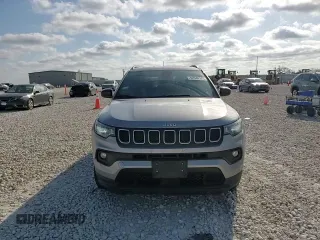 2023 Jeep Compass Latitude Lux с VIN 3C4NJDFN6PT513828, выставлен на аукционе Copart как лот 52940125 с пробегом 63 204 миль миль и Списание • Salvage title. История ставок и продаж доступна на DreamBid. Изображение 12.