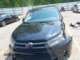 2018 Toyota Highlander SE with VIN 5TDJZRFH6JS496061, listed as a IAAI auction lot 42438105 with 76,637 mi miles and . Bid and sale history available at DreamBid. Image 12.