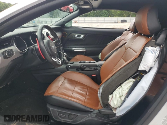 2020 Ford Mustang EcoBoost z VIN 1FATP8UH7L5137828, wystawiony jako Copart lot #60939205 z przebiegiem 107 477 mil mil oraz Szkoda całkowita • Salvage title. Historia ofert i sprzedaży dostępna na DreamBid. Obrazek 7.