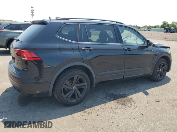 2023 Volkswagen Tiguan SE R-Line Black with VIN 3VV8B7AX3PM141106, listed as a Copart auction lot 62381835 with 18,153 mi miles and Salvage title. Bid and sale history available at DreamBid. Image 3.
