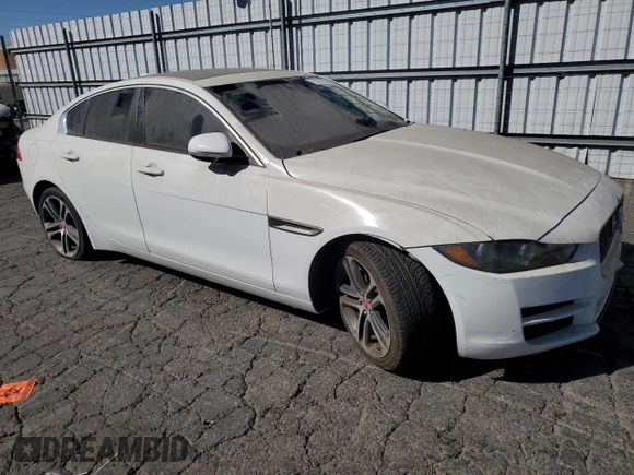 2017 Jaguar XE 35t Premium with VIN SAJAD4BV4HA949101, listed as a Copart auction lot 77281154 with 76,778 mi miles and Clean Title. Bid and sale history available at DreamBid. Image 4.