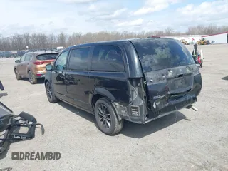 2017 Dodge Grand Caravan SE Plus z VIN 2C4RDGBG7HR606475, wystawiony jako IAAI lot #41912731 z przebiegiem 117 196 mil mil oraz . Historia ofert i sprzedaży dostępna na DreamBid. Obrazek 3.