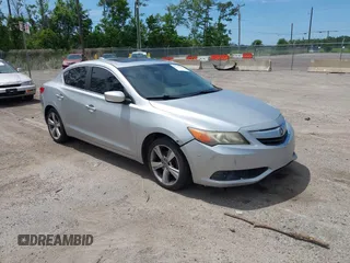 2013 Acura ILX Premium z VIN 19VDE1F56DE010551, wystawiony jako IAAI lot #42310187 z przebiegiem 251 248 mil mil oraz . Historia ofert i sprzedaży dostępna na DreamBid. Obrazek 1.
