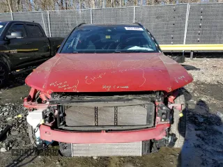 2021 Volvo XC40 R-Design with VIN YV4162UM2M2462305, listed as a Copart auction lot 42974065 with 24,827 mi miles and Salvage Title. Bid and sale history available at carsss.com. Image 5.