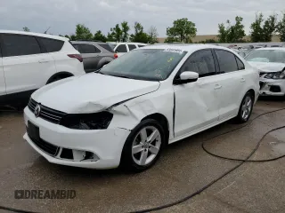 2014 Volkswagen Jetta TDI w/Premium z VIN 3VWLL7AJ2EM410482, wystawiony jako Copart lot #53691984 z przebiegiem 77 421 mil mil oraz Szkoda całkowita • Salvage title. Historia ofert i sprzedaży dostępna na DreamBid. Obrazek 1.