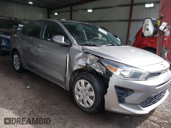 2021 Kia Rio LX with VIN 3KPA24AD1ME391454, listed as a IAAI auction lot 41732365 with 69,888 mi miles. Bid and sale history available at carsss.com. Image 6.