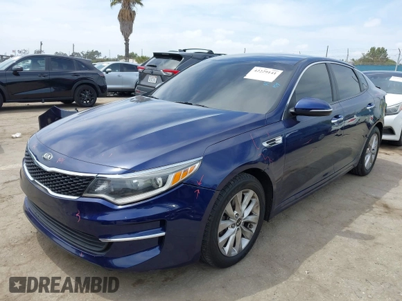 2017 Kia Optima LX z VIN 5XXGT4L37HG154590, wystawiony jako IAAI lot #42229141 z przebiegiem 112 134 mil mil oraz . Historia ofert i sprzedaży dostępna na DreamBid. Obrazek 18.