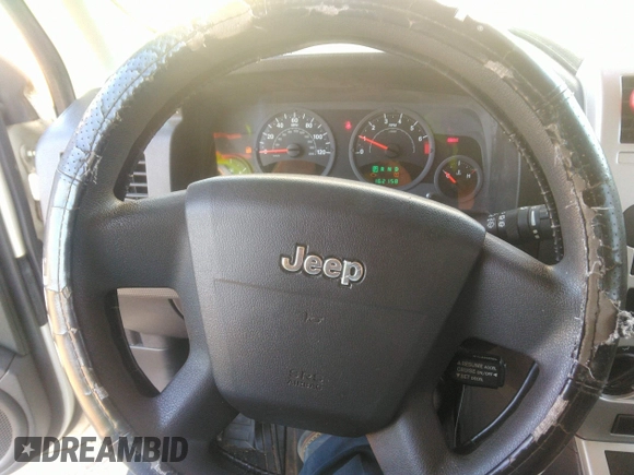 2008 Jeep Patriot Sport with VIN 1J8FF28W28D537012, listed as a IAAI auction lot 42578895 with 162,158 mi miles and . Bid and sale history available at DreamBid. Image 6.