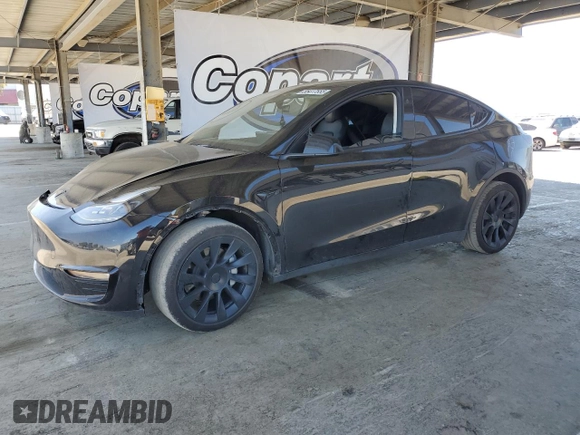 2024 Tesla Model Y Long Range с VIN 7SAYGDEE8RF983280, выставлен на аукционе Copart как лот 55417555 с пробегом 52 273 миль миль и Списание • Salvage title. История ставок и продаж доступна на DreamBid. Изображение 1.