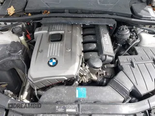 2006 BMW 3 Series 325xi with VIN WBAVD13556KV03735, listed as a IAAI auction lot 41768087 with 1 mi miles. Bid and sale history available at carsss.com. Image 10.