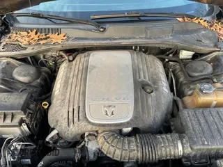 2006 Dodge Magnum z VIN 2D8GZ57276H276836, wystawiony jako Copart lot #85975094 z przebiegiem 81 565 mil mil oraz Czysty tytuł • Clean title. Historia ofert i sprzedaży dostępna na DreamBid. Obrazek 7.