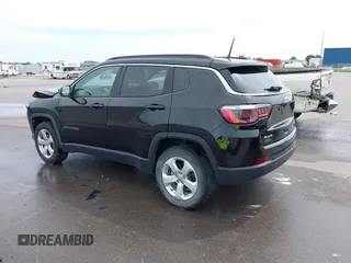 2018 Jeep Compass Latitude z VIN 3C4NJDBB7JT232821, wystawiony jako IAAI lot #42509561 z przebiegiem 142 526 mil mil oraz . Historia ofert i sprzedaży dostępna na DreamBid. Obrazek 3.