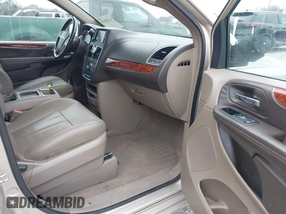 2016 Chrysler Town & Country Touring with VIN 2C4RC1BG1GR205535, listed as a IAAI auction lot 41183078 with 99,968 mi miles and . Bid and sale history available at DreamBid. Image 5.