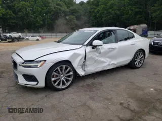 2020 Volvo S60 Momentum with VIN 7JR102FKXLG053729, listed as a Copart auction lot 60680064 with 119,250 mi miles and Salvage Title. Bid and sale history available at carsss.com. Image 1.