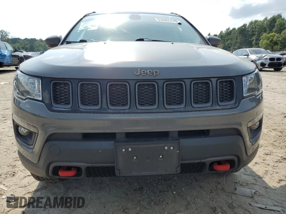 2020 Jeep Compass Trailhawk z VIN 3C4NJDDB4LT106769, wystawiony jako Copart lot #63082475 z przebiegiem 82 390 mil mil oraz Szkoda całkowita • Salvage title. Historia ofert i sprzedaży dostępna na DreamBid. Obrazek 5.
