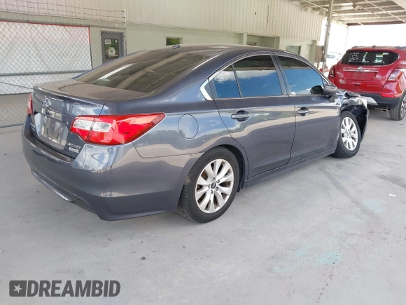 2015 Subaru Legacy Premium z VIN 4S3BNAD67F3071878, wystawiony jako IAAI lot #42602690 z przebiegiem 186 542 mil mil oraz . Historia ofert i sprzedaży dostępna na DreamBid. Obrazek 4.