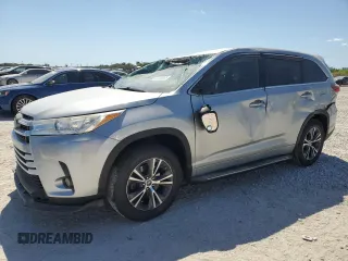 2017 Toyota Highlander LE z VIN 5TDZZRFH7HS217679, wystawiony jako Copart lot #53043865 z przebiegiem 100 369 mil mil oraz Szkoda całkowita • Salvage title. Historia ofert i sprzedaży dostępna na DreamBid. Obrazek 1.
