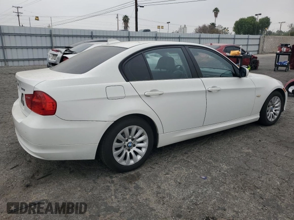 2009 BMW 3 Series 328i with VIN WBAPH535X9A437259, listed as a Copart auction lot 52647055 with 97,704 mi miles and Salvage title. Bid and sale history available at DreamBid. Image 3.