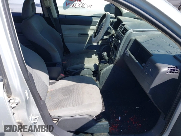 2007 Jeep Compass Sport with VIN 1J8FT47067D418752, listed as a IAAI auction lot 41785177 with 183,100 mi miles. Bid and sale history available at carsss.com. Image 5.