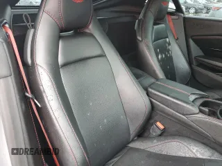 2020 Aston Martin Vantage z VIN SCFSMGAW6LGN04722, wystawiony jako Copart lot #74263234 z przebiegiem Nie podano mil oraz Nie do naprawy • Non repairable. Historia ofert i sprzedaży dostępna na DreamBid. Obrazek 10.