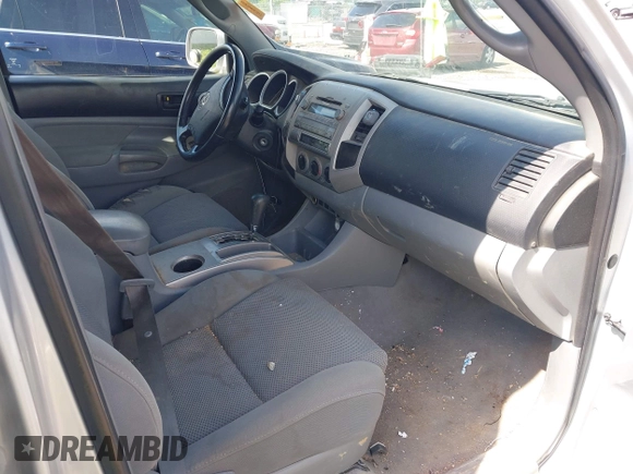 2009 Toyota Tacoma with VIN 3TMLU42N19M034332, listed as a IAAI auction lot 42157119 with 195,272 mi miles and . Bid and sale history available at DreamBid. Image 5.