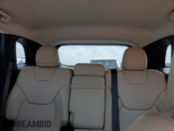 2017 Jeep Cherokee Limited с VIN 1C4PJMDS6HW571550, выставлен на аукционе Copart как лот 62050655 с пробегом 114 345 миль миль и Списание • Salvage title. История ставок и продаж доступна на DreamBid. Изображение 10.