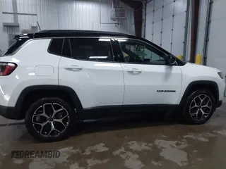 2025 Jeep Compass Limited with VIN 3C4NJDCN0ST517886, listed as a IAAI auction lot 41443488 with 3,467 mi miles and . Bid and sale history available at DreamBid. Image 13.
