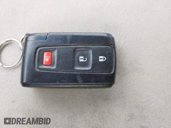 2007 Toyota Prius z VIN JTDKB20U673288178, wystawiony jako IAAI lot #42362578 z przebiegiem 104 388 mil mil oraz . Historia ofert i sprzedaży dostępna na DreamBid. Obrazek 11.