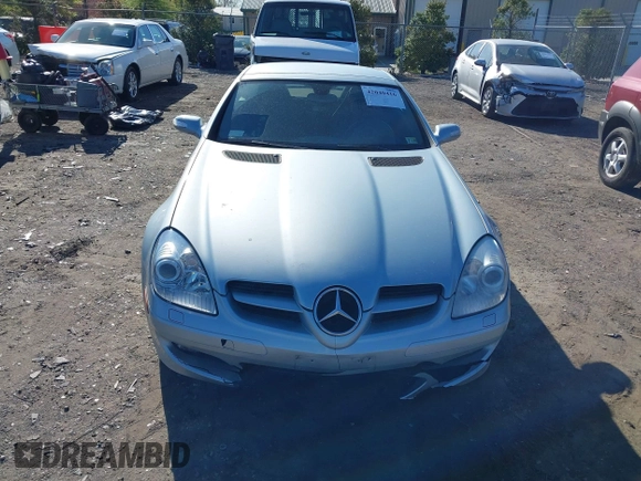 2006 Mercedes-Benz SLK-Class 3.0L with VIN WDBWK54F86F085545, listed as a IAAI auction lot 42040416 with 48,352 mi miles. Bid and sale history available at carsss.com. Image 12.