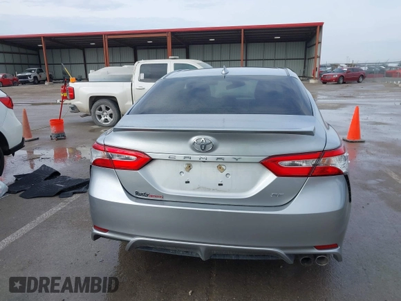 2020 Toyota Camry SE with VIN 4T1G11AK0LU978895, listed as a IAAI auction lot 41686039 with 106,413 mi miles. Bid and sale history available at carsss.com. Image 16.