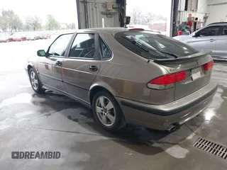 2002 Saab 9-3 z VIN YS3DF55K122017784, wystawiony jako IAAI lot #42057341 z przebiegiem 167 726 mil mil oraz . Historia ofert i sprzedaży dostępna na DreamBid. Obrazek 3.