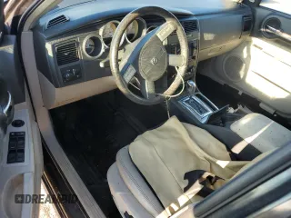 2005 Dodge Magnum RT z VIN 2D8GV58275H622599, wystawiony jako Copart lot #73849524 z przebiegiem Nie podano mil oraz Szkoda całkowita • Salvage title. Historia ofert i sprzedaży dostępna na DreamBid. Obrazek 8.