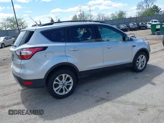 2017 Ford Escape SE with VIN 1FMCU0GD3HUD25445, listed as a IAAI auction lot 42043186 with 90,618 mi miles. Bid and sale history available at carsss.com. Image 4.